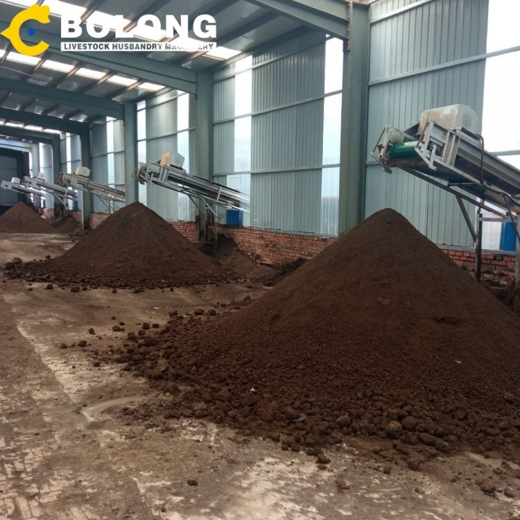 Loaded from the top, the manure turns into organic compost over 7 days