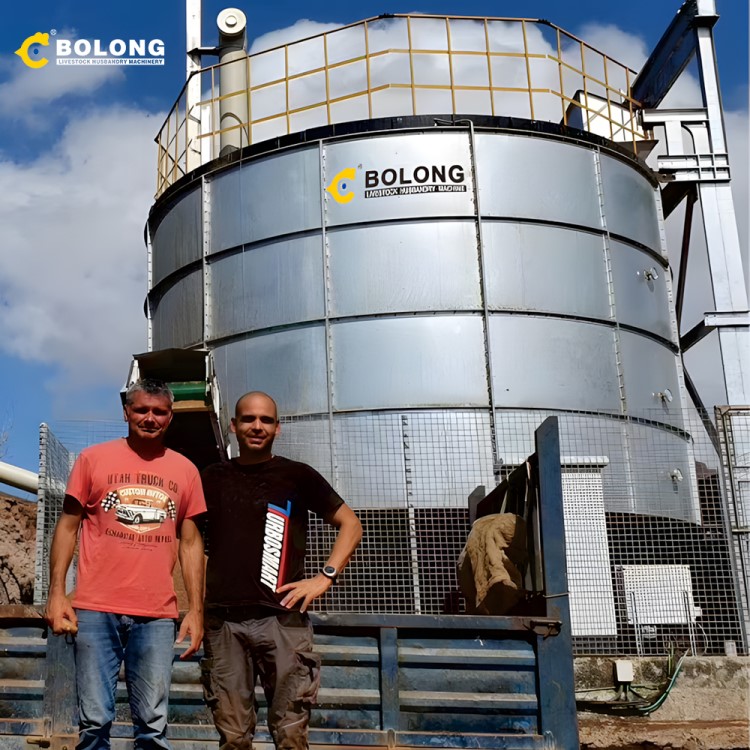 Vertical high temperature aerobic fermentation tank